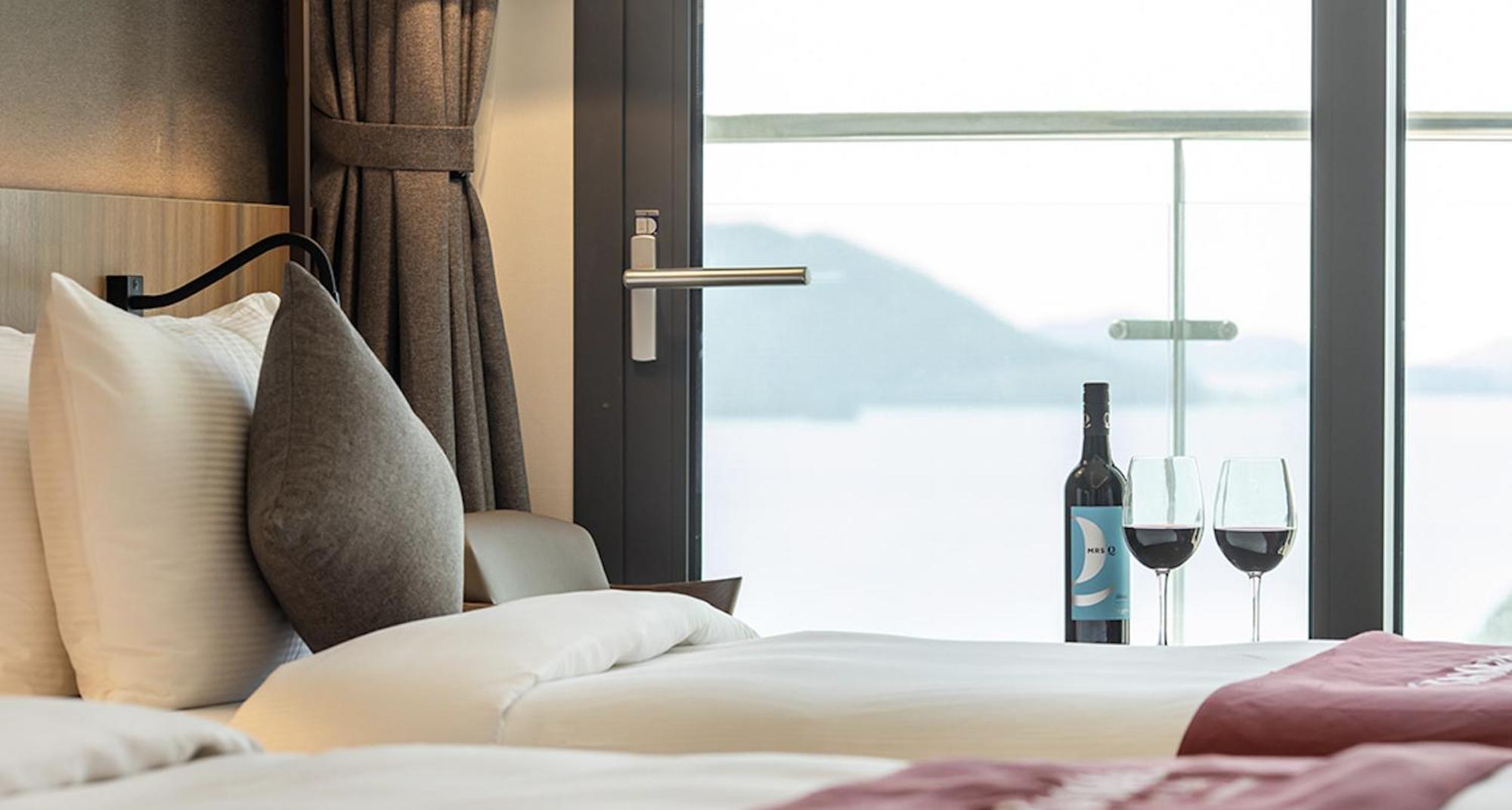 Hotel Ramada Plaza By Wyndham Dolsan Yeosu Esterno foto